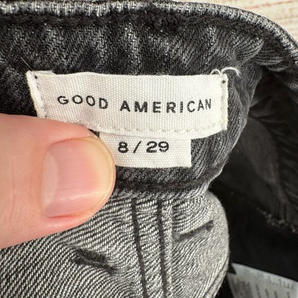 Good American Good 90s Long Fray Hem Shorts Women's Size 8/29 Black/Gray - Picture 7 of 12